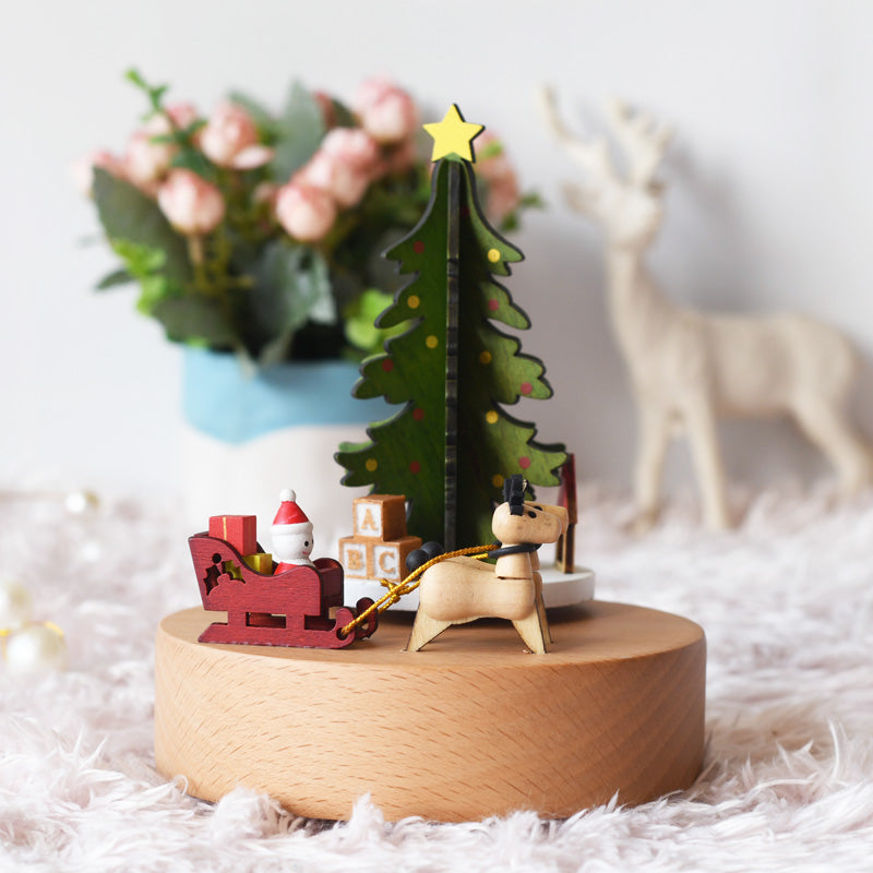 Woodylands Spieluhr – Rehbrauner Weihnachtsbaum