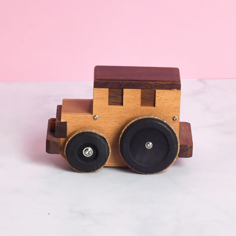 Woodylands Wind-up Toy Cars - Classic Car Music Box - Memory tune - Woodylands Vehicles