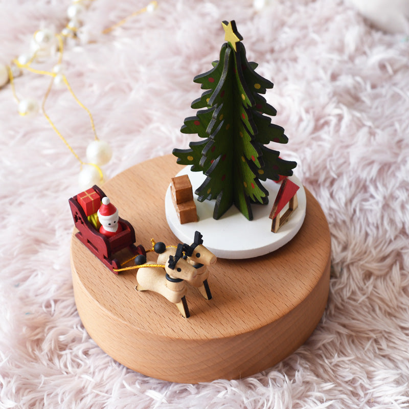 Woodylands Spieluhr – Rehbrauner Weihnachtsbaum