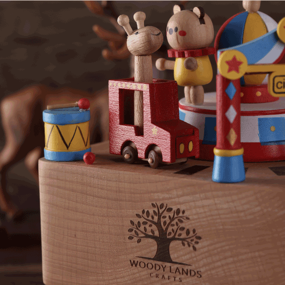 Wooden Music Box - Circus - Yellow Submarine tune