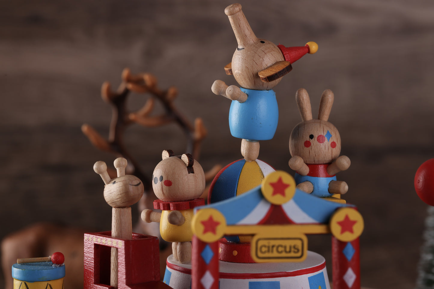 Wooden Music Box - Circus - Yellow Submarine tune