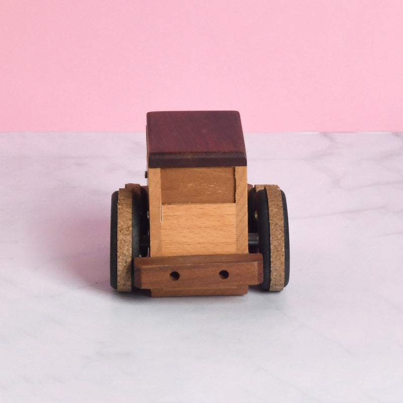 Woodylands Wind-up Toy Cars - Classic Car Music Box - Memory tune - Woodylands Vehicles