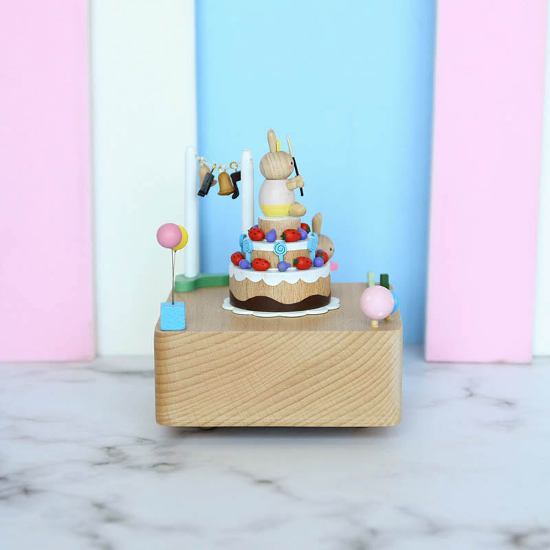 Happy Birthday Bunnies Cake - Happy Birthday tune - Music Box